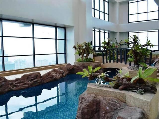 Family Staycation With Pool Manila Eksteriør billede