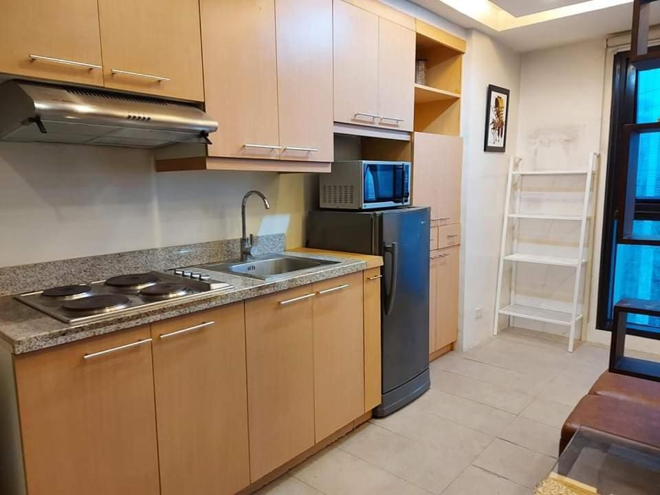 Family Staycation With Pool Manila Eksteriør billede